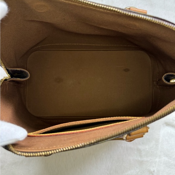 100% Authentic Louis Vuitton Monogram Alma Handbag - Picture 15 of 16